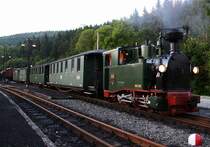 Neubau IK 54 am Abend des 15.07.09 gegen 21:30 Uhr im Bahnhof Schmalzgrube. Man hat exta f�r mich die Bahnsteigbeleuchtung angeschaltet. Danke nochmal an dieser Stelle.
