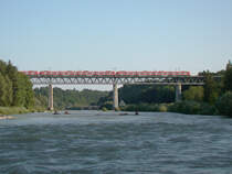 Die planm��ig aus 3x423 bestehende S20 erreicht in K�rze den Bahnhof Solln