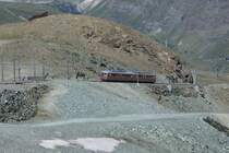 Am 6.8.09 k�mpft sich der Bhe 4/8 3043 zum Gornergrat hinauf.