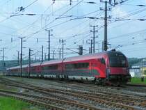 80-90 703 bildet bei RJ262 den Zugschlu�,Durchfahrt Attnang-Puchheim;090811
