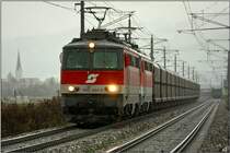 E-Loks 1142 639 & 634 fahren mit einem Erzzug in Richtung Villach.
Zeltweg 8.11.2008
