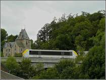 Die 3015 mit dem IR Liers-Luxemburg am Haken, fotografiert am 12.08.09 beim �berqueren des Viadukts �ber die Ambl�ve in Remouchamps (B). (Hans)