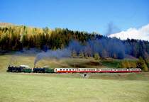 RhB Extra-Salondampfzug f�r GRAUB�NDEN TOURS 3031 von Landquart nach Davos-Platz vom 26.10.1997 zwischen Davos-Laret und Davos-Wolfgang mit Dampflok 4/5 108 - G 4/5 107 - AS 1161 - AS 1143 - AS 1141 - AS 1142 - AS 1144. 