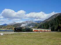 RhB Extra-Salondampfzug f�r GRAUB�NDEN TOURS 3031 von Landquart nach Davos-Platz vom 26.10.1997 bei Davos-Dorf mit Dampflok G 4/5 108 - G 4/5 107 - AS 1161 - AS 1143 - AS 1141 - AS 1142 - AS 1144. Hinweis: Salondampfz�ge verkehrten bei der RhB bisher nur an 3 Tagen und nur in cremfarben/weinroter Lackierung. Der 26.10.1997 war der 2. Verkehrstag!
