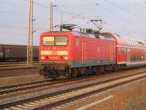 114 039-1 mit RE2 bei der Einfahrt in Nauen am 22.04.2005