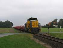 Letztes Wochenende waren wir ins Teutoburger Wald um unsere Hochzeitstag zu feiern. Ich hatte am Sonntag das Gl�ck das ich die Teutoburger Wald-Eisenbahn fotografieren k�nnte. Hier ist  V157 der Teutoburger Wald-Eisenbahn unterwegs mit G�terzug KC64222 von Hanekenf�hr nach Paderborn bei Versmold am 16-8-2009.