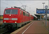 Archiv: 111 157 mit dem RE10414 nach Aachen in Dortmund Hbf 6.12.08