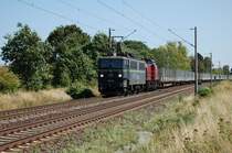 DP 55 Orient Express eine ehemalige DR 142 am 16.08.2009 kurz vor �berquerung des Mittellandkanals bei Peine