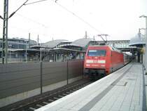 Br 101-022 im D�sseldorfer Flughafen zur Weiterfahrt in Richtung Duisburg.
Aufgenommen wurde das bild im Februar 05