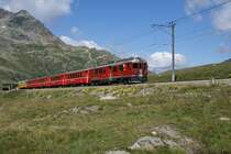 Auf der H�he des Lej Pitschen befindet sich am 11.8.09 der ABe 4/4 III 54.