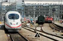 Ein 403er und das gro�e Warten auf 70 083 am 19.07.09 in M�nchen zum 160j�hrigen Bestehens des Hbf