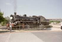 Die Moderne hat auch bei der Spoornet in S�dafrika Einzug gehalten. Die 21D wird auf der elektrisch angetriebenen Drehscheibe automatisch (!) gewendet. Dies notabene an einer vorwiegend touristisch betriebenen Linie, auf welcher vorwiegend die Heritage Company ihre Dampfz�ge betreibt. Knysna, 15.11.2000.