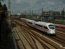411 060  Markt Holzkirchen  hat als ICE 1555 aus Frankfurt(Main)Hbf sein Ziel Dresden Hbf in K�rze erreicht. 18.08.09