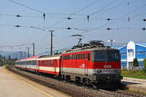 1142 595 am 20. August 2009 mit dem OIC 650 nach Wien S�dbf im Bf. Neunkirchen (N�).