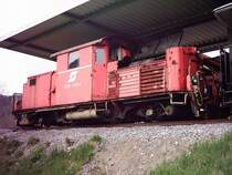 2091 04 im Unterstand der BWB abgestellt.
Was weiters mit dieser Lok passiert wei� ich leider nicht.
Das Bild wurde am 23.4.05 in Bezau gemacht.