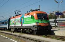 Endlich auch in unserem Album: 1116 007-4 60 Jahre SOS Kinderdorf am 20.08.2009 am OEC 962 aus Budapest im Wiener Westbf. 