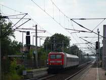 112 125-0 steht am 6.8.2009 mit dem RE 14621 nach Wolfsburg in Dollbergen zur Abfahrt bereit.