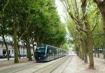 Eine Tram der Linie C f�hrt durch die Allee de Munich. (8.8.09)