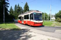 Einfahrt des Tramersatzzuges mit dem Be 4/6 73 an der Spitze am 15.8.09 in Rehalp.

