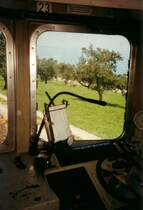 F�hrerstandimpression I (aufgenommen im Jahr 2001)
(durch Glasscheibe vom Fahrgastraum aus)