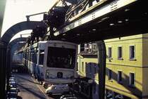 Hp sonnborner Stra�e, einfahrender Zug nach Vohwinkel