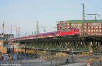 110 236-7 nahe Hmb.Hbf auf der Oberhafenbr�cke am 16.02.07.