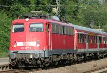 Die 110 377-9 zog den RE9 mit 6 Silberlingen in den Bahnhof Eschweiler ein am 16.08.2009