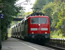 Zum Tagesabschluss machte ich noch den Umweg zur Haltestelle Eilendorf, wo mir 111 114 im fr�hen Abend entgegenkam. Aufgenommen am 12/09/2009.