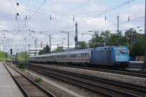 101 016  Unicef  mit einem IC in M�nchen Heimeranplatz am 30.05.09