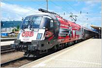 Die Bundesheer-Lok 1116 246 war am 6.August 2009 damit besch�ftigt, den OEC 255 (Wien S�d - Maribor)nach Spielfeld-Stra� zu bringen. Die Aufnahme enstand in Graz Hbf.