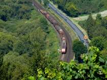 2 x Br 185 mit kurzem gemischten G�terzug richtung W�rzburg bei Karlstadt, 19.08.2009