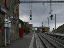 Ospizio Bernina mit Blick Richtung S�den. Die Wolken t�uschen nicht, denn ein paar Minuten sp�ter begann der Regen... 11. Sept. 2009, 15:19