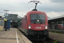 Stuttgart Hbf, den 2.09.09, Gleis 11:
Es steht abfahrtbereit der EC 112 mit 1116 182-5 (Klagenfurt - Frankfurt (M) Hbf.