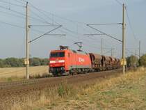 Die erste 152er :-) 152 001-4 unterwegs mit einem Ganzzug Sch�ttgutwagen in Richtung Braunschweig. Fotografiert unterhalb der Autobahnbr�cke der A14 zwischen Magdeburg und Niederndodeleben am 21.09.2009.