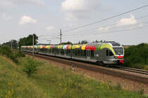6.7.09 Sogar S�dtiroler Flirt Garnituren schaffen es auf die Nordbahn, Zwecks Messfahrten kamen der 155 006 und 155 003 nach �sterreich. Die beiden Triebwagen fuhren als SPROB 96070 von Wien Westbahnhof nach Hohenau wo Standst�rstrommessungen durchgef�hrt wurden, danach begab sich das Bunte Doppel wieder zur�ck nach Hernals um auf die n�chsten Messfahrten zu warten.