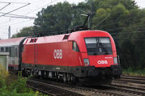Kurioses am Rande der M�rklin Tage auf Durchfahrt in G�ppingen: 1016 016-6, Schublok des EC 113 am 19.09.09, hatte keine Zugschlu�beleuchtung, sondern nur ein Einsteckt�felchen wie bei einem G�terwagen.