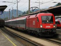 Die 1016 031 hatte am Sonntag den 20. September den �EC 565 am Hacken. Hier in Bludenz um 9.34 Uhr.

Lg
