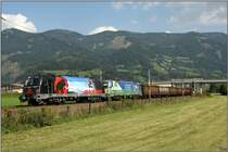 SZ 541 Werbetandem bestehend aus den Loks 541 104  Mammut  und 541 001  Alpenkonvention  fahren mit dem Kohlestaubzug G 48442 von Villach nach Linz.Wegen der Tauernbahnsperre wurde dieser Zug �ber den Schoberpass gefahren.
Gaishorn 23.09.2009