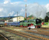 Am Nachmittag des 05.09.2009 war es dann schon wieder soweit, f�r die Sonderzug-Dampfr�sser sich f�r die R�ckfahrt von den 15. Meininger Dampfloktagen bereit zu machen. Hier die erst frisch �berholte 18 201.