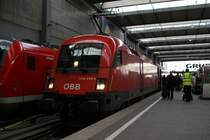 1116 090-0 + 1116 242-7 mit dem EC 112 in M�nchen Hbf am 30.05.2009