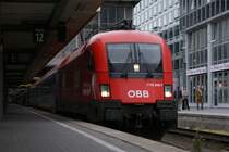 1116 090-0 + 1116 242-7 mit dem EC 112 in M�nchen Hbf am 30.05.2009