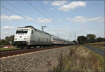 101 034 (9180 6101 034-7 D-DB) ist bei Buldern mit dem IC 332, Norddeich-Mole - K�ln Hbf, durch das M�nsterland in Richtung Ruhrgebiet unterwegs. (26.09.2009)

