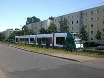 Potsdam: Stra�enbahnlinie 96 nach Bornstedter Feld Viereckremise an der Haltestelle Am Stern Johannes-Kepler-Platz. 