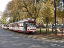 Am 19.9.2009 kamen auf der 707 (Universit�t-Unterrath S) ausschlie�lich GT8S zum Einsatz da teilweise ein Richtungswechsel an der Els�sser Stra�e notwendig war.
Das Bild zeigt 3058 und 3041 die zu dieser Zeit ab Spichernplatz drehten. 