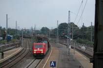 Br 185 260-5 durchfuhr mit einem gemischtem Gz am Abend des 18.09.09 den Bahnh�f G�ppingen. 