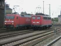 Hier 152 066-7 und 139 562-3, diese beiden Loks warten am 25.9.2009 in Angerm�nde auf freie Ausfahrt.