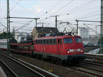Notschlachtung:  B�gelfalte  115 323 von DB Autozug mit dem EN 476 METROPOL nach Berlin-Wannsee bei Durchfahrt in Hp Freiberger Stra�e, die Lok hat den von Budapest Kelety kommenden Zug in Dresden Hbf �bernommen; 21.06.2009
