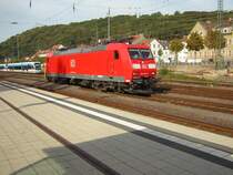 Hier habe ich eine G�terzug E-Lok Fotografiert.Die Lokomotive wartete um an den G�terzug angekuppelt zu werden, so hatte ich gen�gend Zeit weitere Fotos zu machen.Das Foto habe ich am 28.09.2009 Fotografiert.