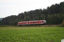 Ein Triebzug der Baureihe 628 f�hrt die KBS 840 (Frankenwaldbahn) hinauf. Die Aufnahme entstand am 28. September 2009 in H�he Stockheim.