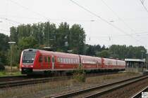 zwei Regioswinger (Baureihe 612) durchfahren am 28. September 2009 den Bahnhof Hochstadt am Main.
